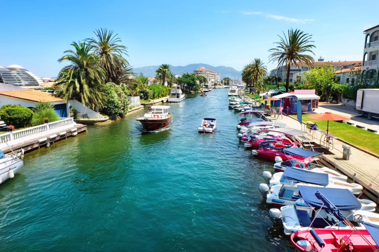 Welcs Apartamento 012 Emp En El Centro De Empuriabrava Exteriör bild